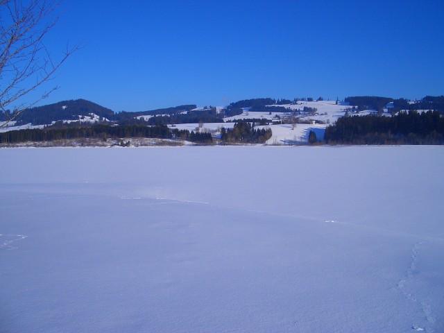 zugefrorener Rottachsee